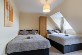 NEWCASTLE CITY CENTRE TOWN HOUSE free parking and wifi